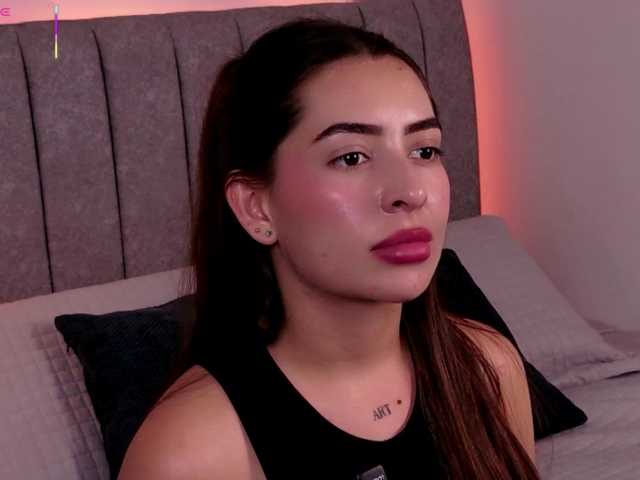 Caralella live cam on BongaCams