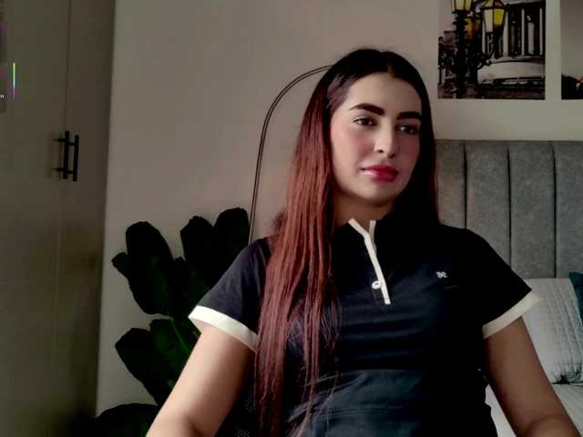 Caralella live cam on BongaCams