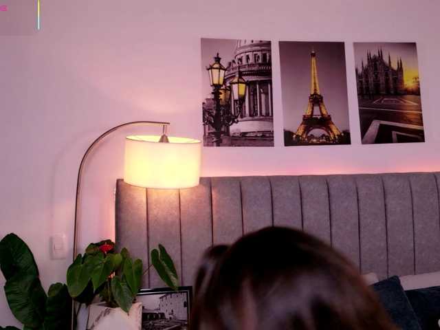 Caralella live cam on BongaCams