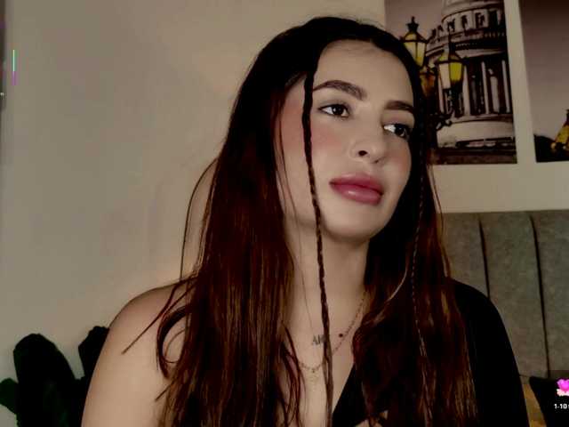 Caralella live cam on BongaCams