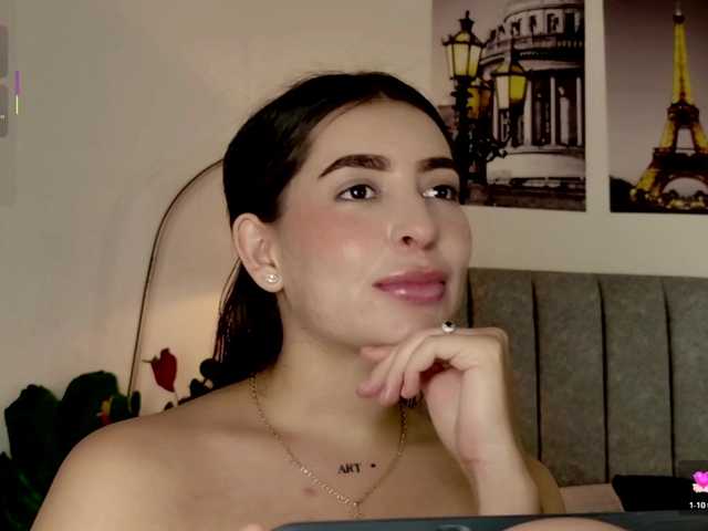 Caralella live cam on BongaCams