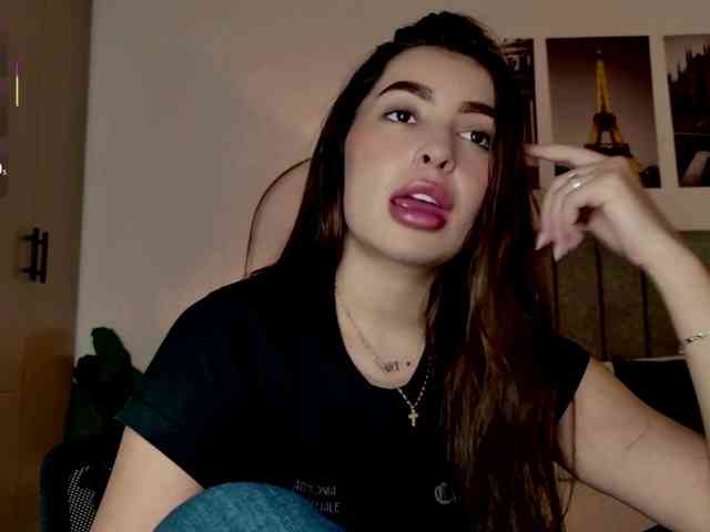 Caralella Live Webcam on BongaCams