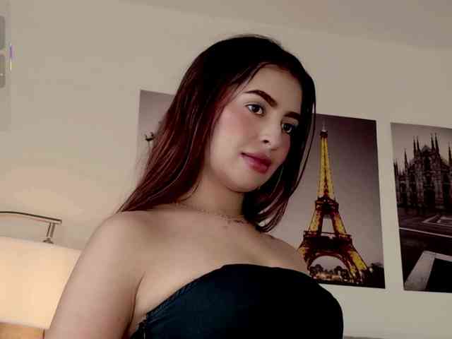 Caralella Live Webcam on BongaCams