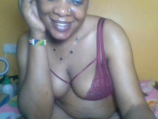Prettyblackgal's Live Webcam