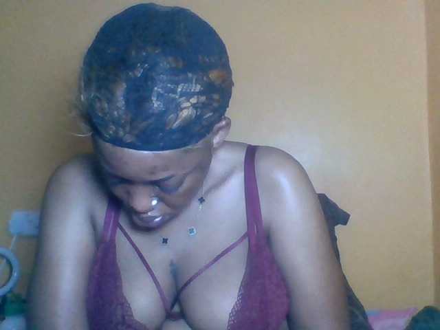 Prettyblackgal live cam on BongaCams