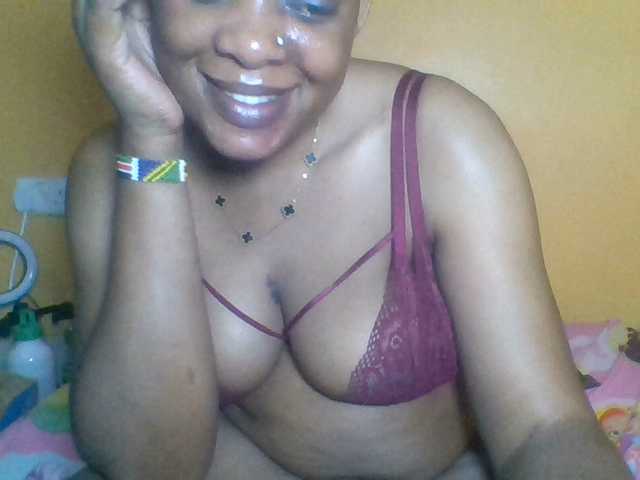 Prettyblackgal live cam on BongaCams