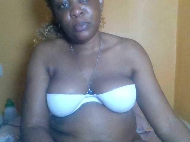 Prettyblackgal live cam on BongaCams