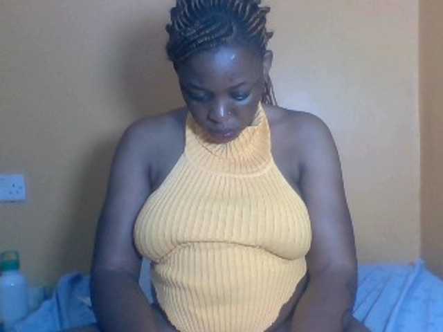 Prettyblackgal live cam on BongaCams