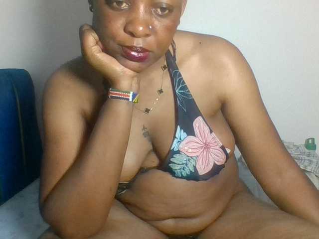 Prettyblackgal live cam on BongaCams