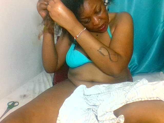 Prettyblackgal live cam on BongaCams