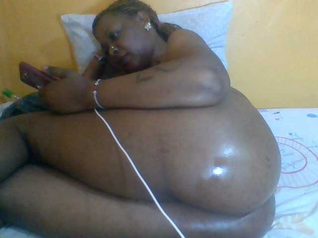 Prettyblackgal live cam on BongaCams