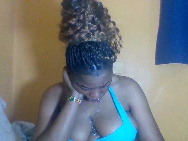 Prettyblackgal live cam on UnifiedCams