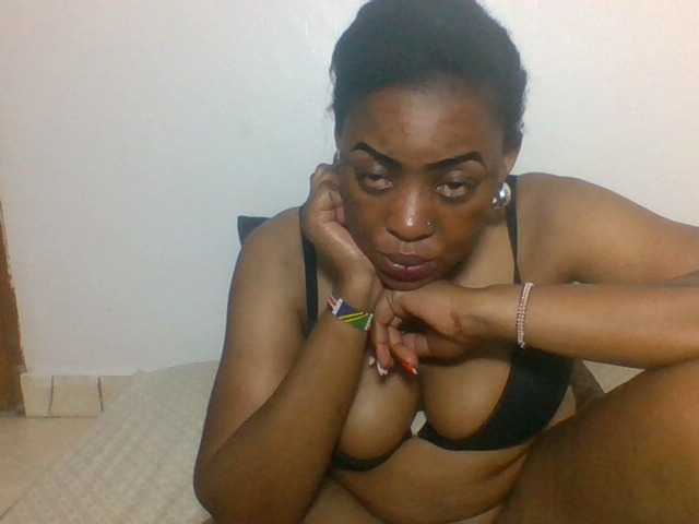 Prettyblackgal live cam on BongaCams