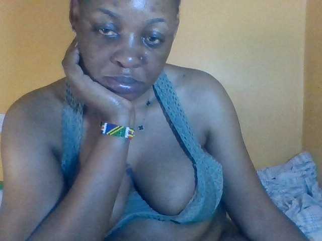 Prettyblackgal live webcam show