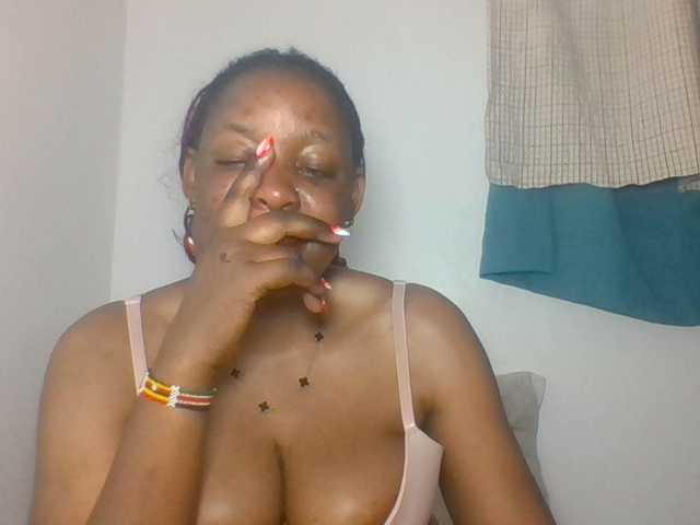 Prettyblackgal live cam on BongaCams
