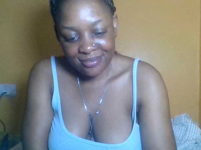 Prettyblackgal live cam on BongaCams