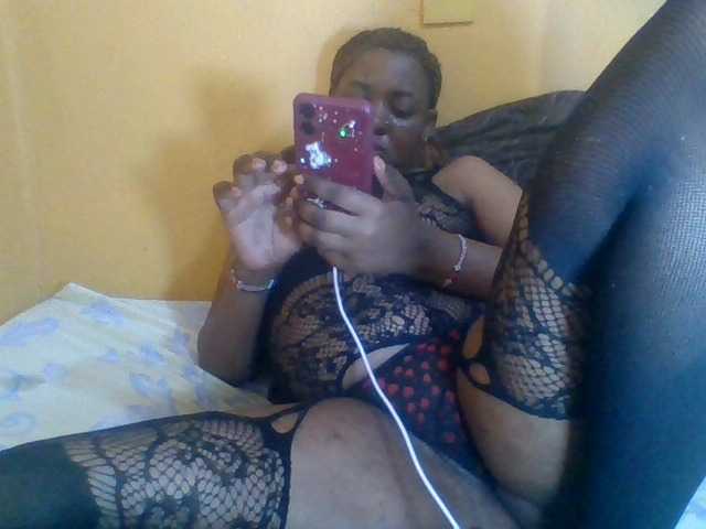 Prettyblackgal live cam on BongaCams