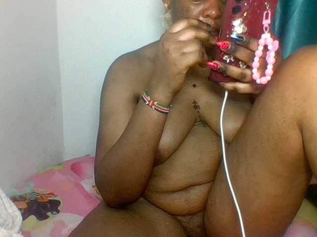 Prettyblackgal live webcam