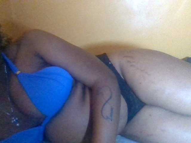 Prettyblackgal live cam on BongaCams
