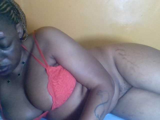 Prettyblackgal live cam on BongaCams