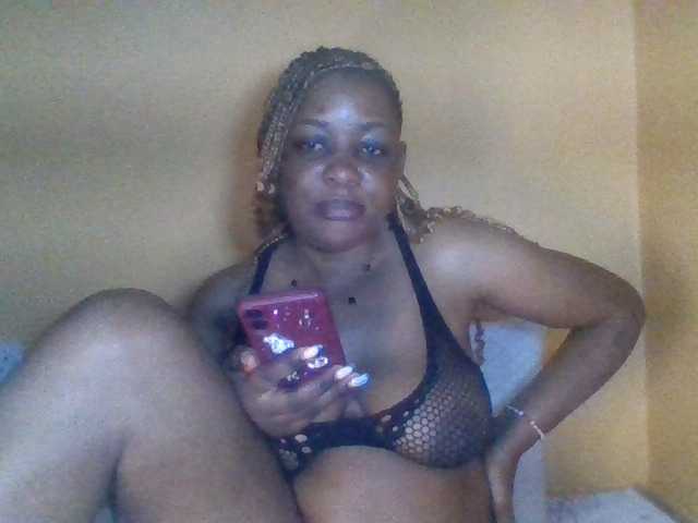 Prettyblackgal live cam on BongaCams
