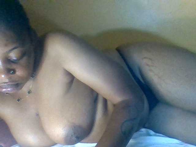 Prettyblackgal live webcam show