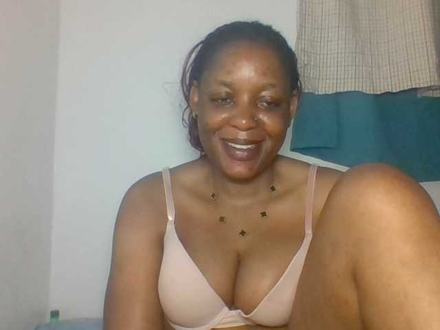Prettyblackgal live cam on BongaCams