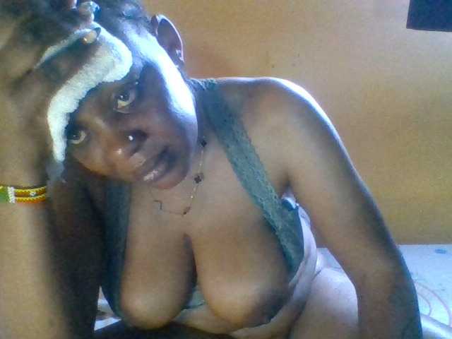 Prettyblackgal live webcam show