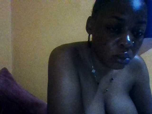 Prettyblackgal live webcam show