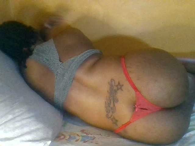 Prettyblackgal live webcam show