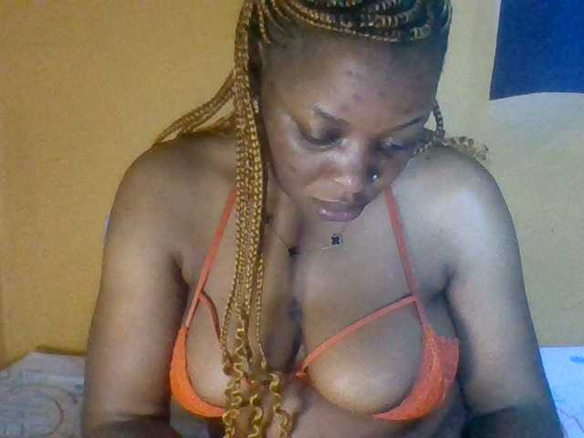 Prettyblackgal live cam on BongaCams