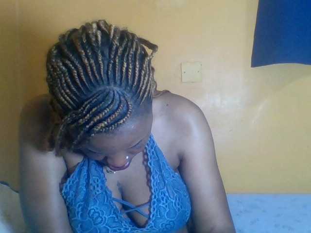 Prettyblackgal live cam on BongaCams