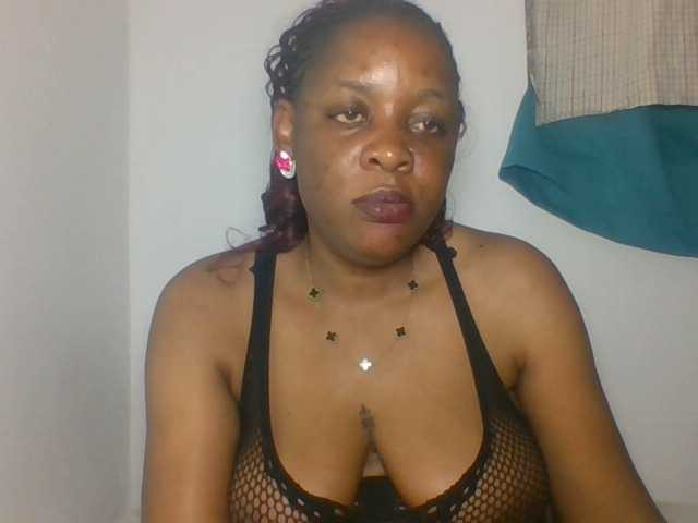Prettyblackgal live cam on BongaCams
