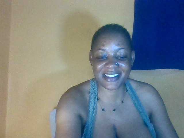 Prettyblackgal live webcam show