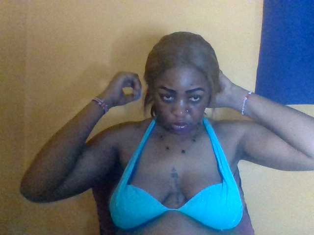 Prettyblackgal live cam on BongaCams