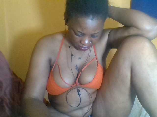 Prettyblackgal live cam on BongaCams