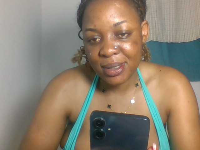 Prettyblackgal live cam on BongaCams
