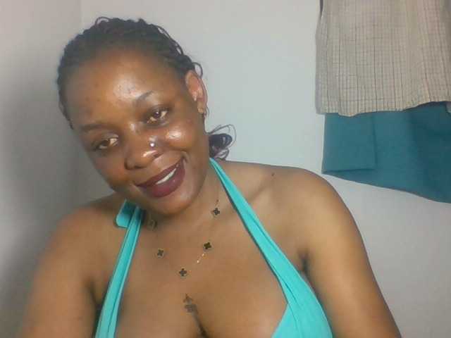 Prettyblackgal live cam on BongaCams