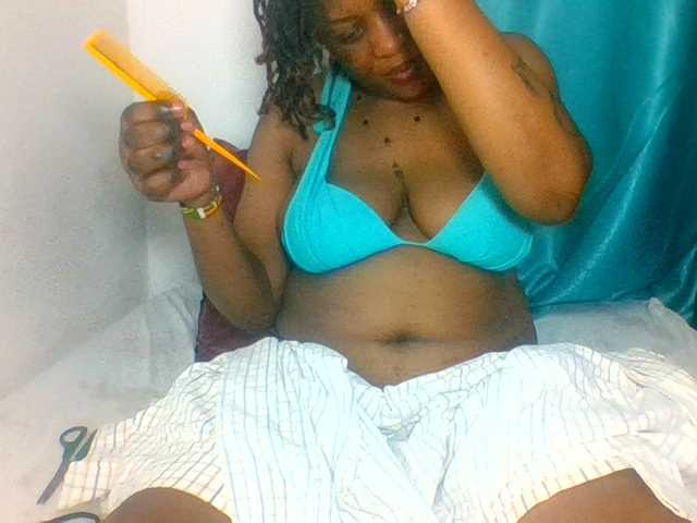 Prettyblackgal live cam on BongaCams