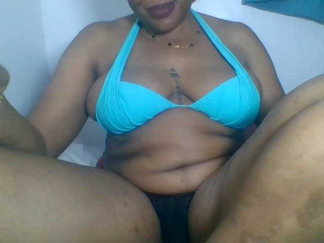 Prettyblackgal live cam on BongaCams