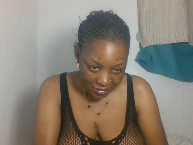 Prettyblackgal live cam on BongaCams
