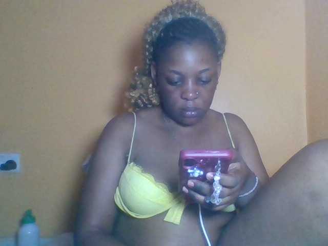 Prettyblackgal live cam on BongaCams