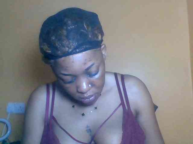 Prettyblackgal webcam