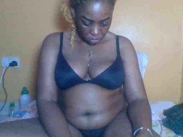 Prettyblackgal webcam