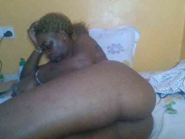 Prettyblackgal webcam