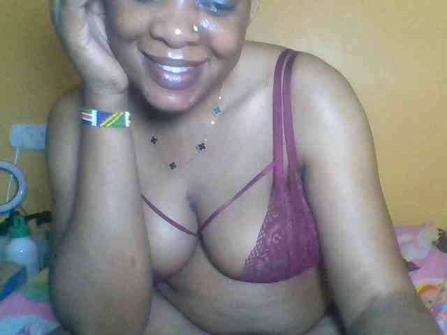 Prettyblackgal webcam