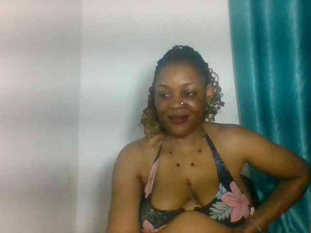 Prettyblackgal webcam