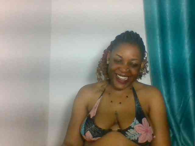 Prettyblackgal webcam
