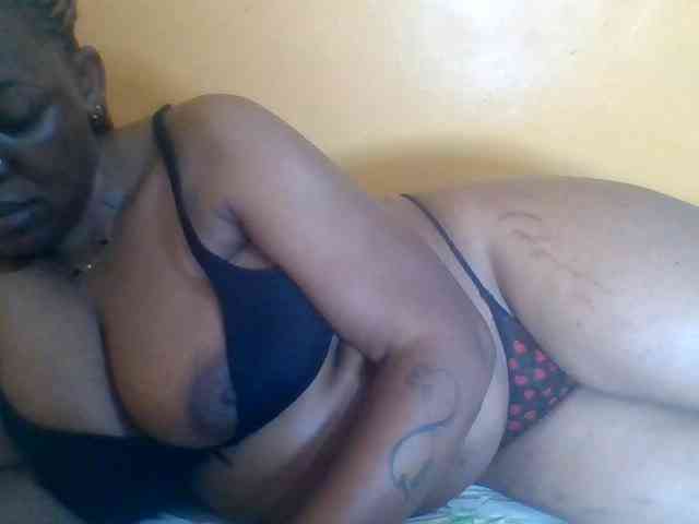 Prettyblackgal webcam