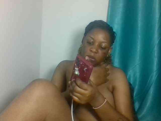 Prettyblackgal's webcam live show